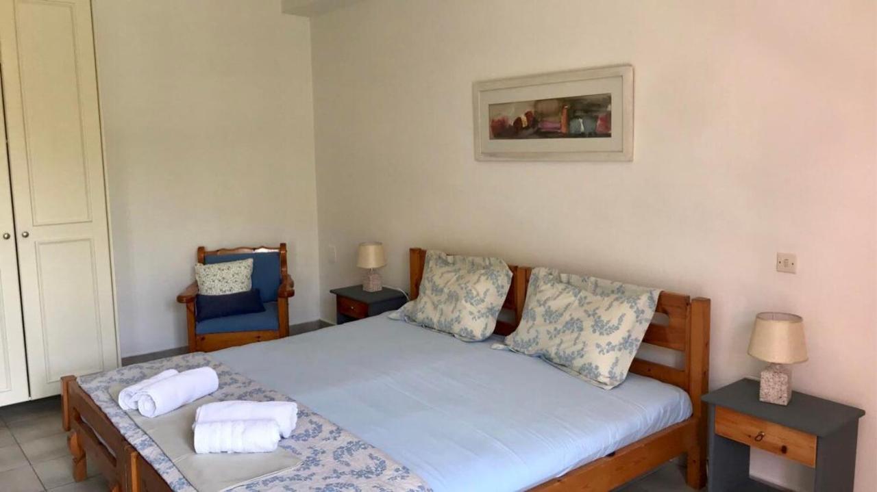 Barbara'S One Bedroom Apartments Argostoli  Eksteriør billede